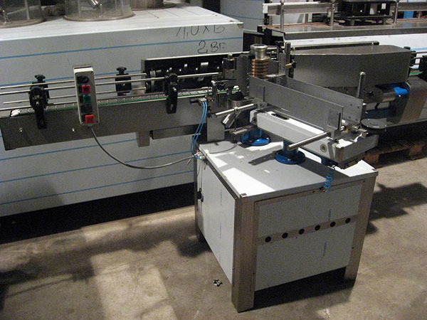 produzione, riparazione, assistenza di macchine e attrezzature per l'imbottigliamento di bevande e liquidi Polonia