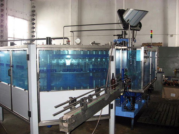 produzione, riparazione, assistenza di macchine e attrezzature per l'imbottigliamento di bevande e liquidi Polonia