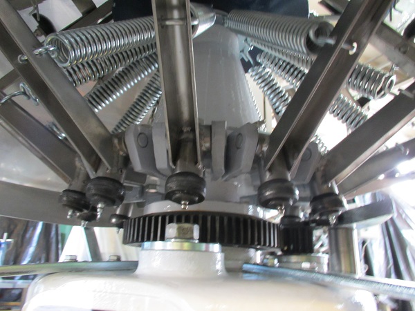 Riempitrici semiautomatiche per birra per piccoli birrifici.